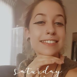 Meet your Posher, Naura